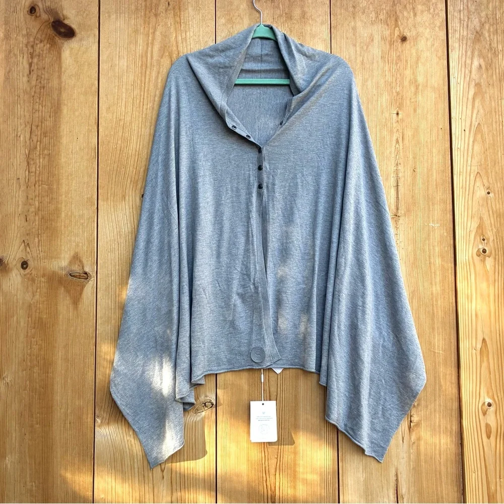 Seraphine NWT Gray Nursing Cape - Picture 2 of 9